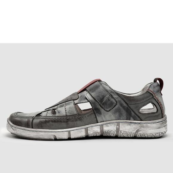 NEW KCR GROUP men's all-day closed-toe leather sandal in grey - Picture 2 of 7